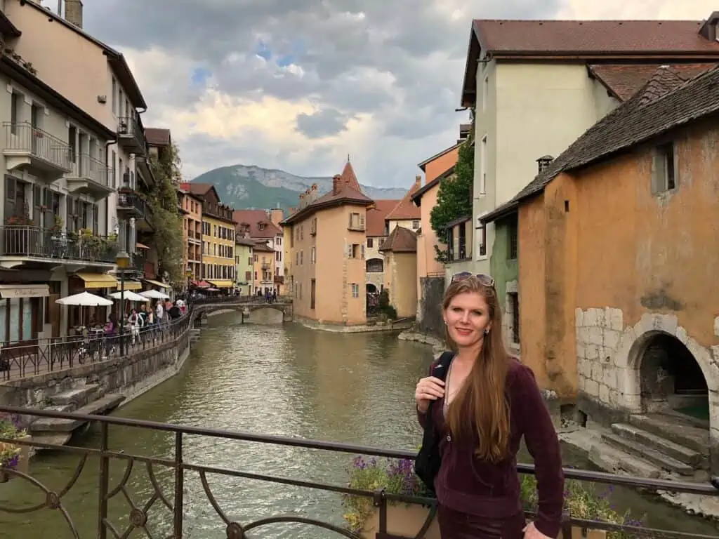 Erin's Travel Tips visits the beautiful lake city of Annecy France