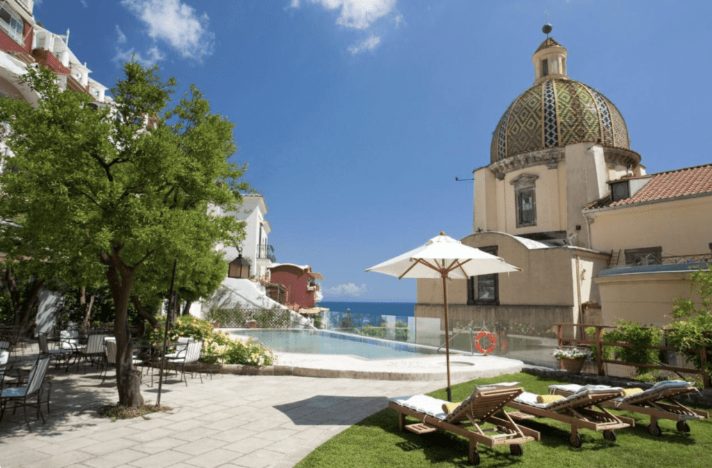 Hotel Palazzo Murat courtyard and patio setting 