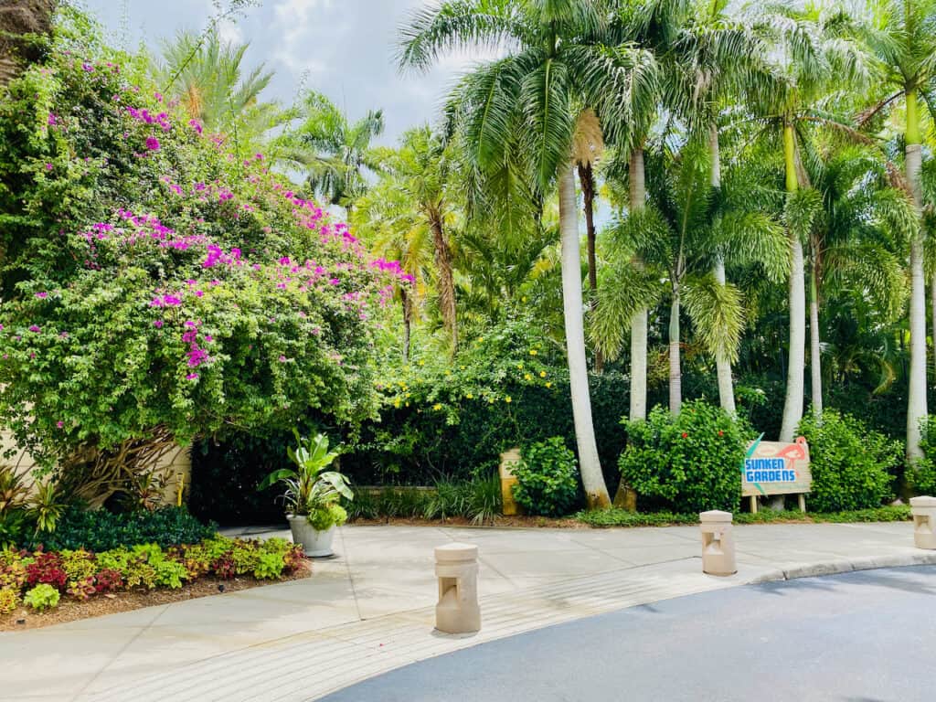 Entrance photo to Sunken Gardens and Great Explorations Childrens Museum in St Petersburg FL.  