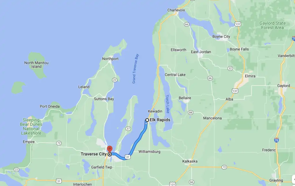 Best Elk Rapids MI Things to Do - drive to Traverse City