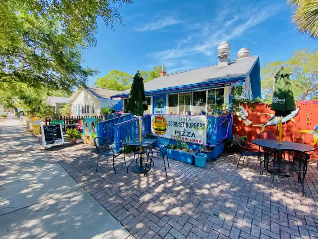 The 14 Best Gulfport FL Restaurants to Eat at Right Now