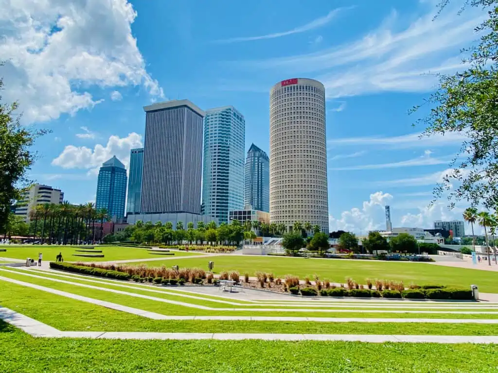 Tampa Riverwalk is next to Curtis Hixon Waterfront Park in downtown Tampa.  Fun things to do in Tampa for couples.  