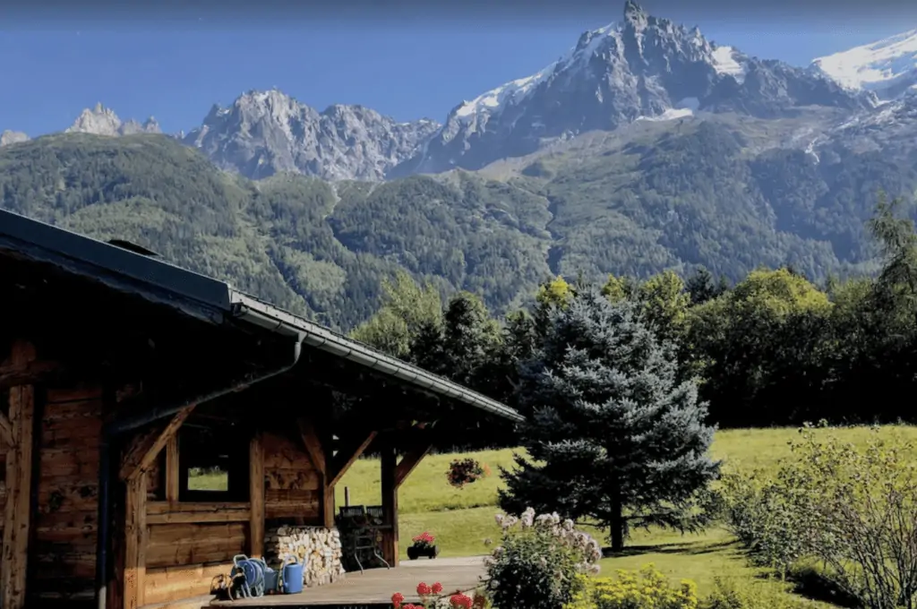 VRBO Chamonix 3-bedroom Chalet with gorgeous mountain views 