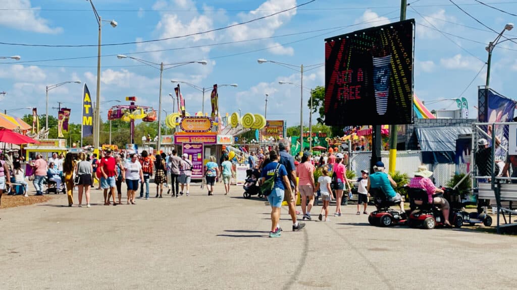 Florida crowds in Plant City, Florida 