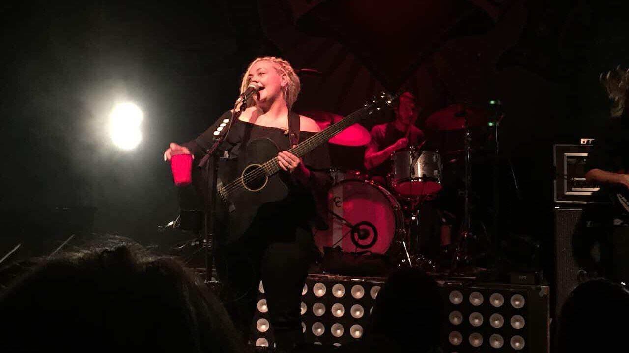 Elle King on stage in St Pete at Jannus Live.  Jannus has a beautiful outdoor patio, and it's one of my favorite things to do in St. Petersburg at night.